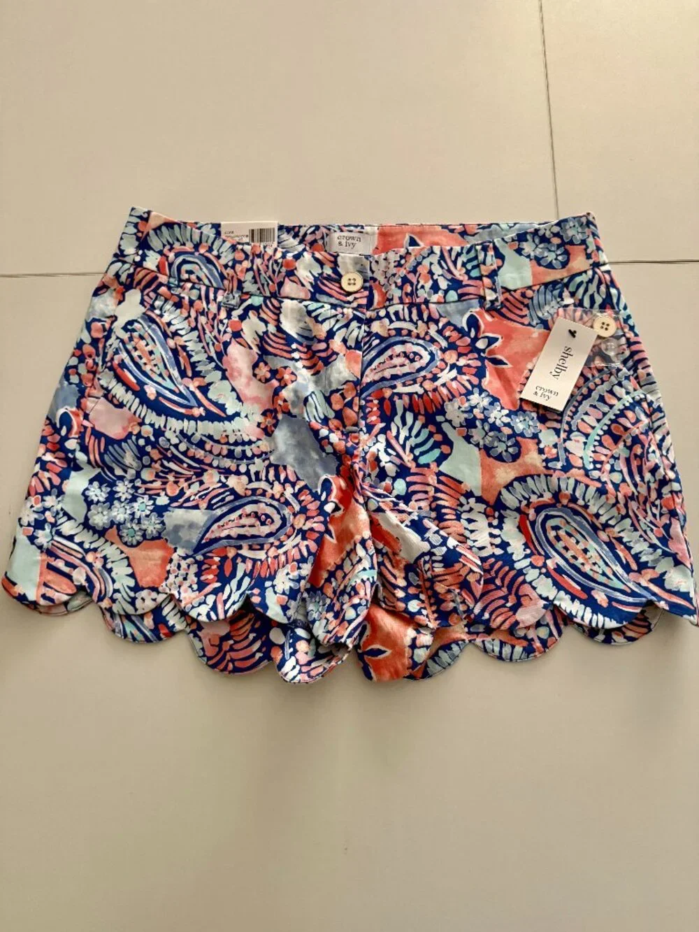 NWT Size 8 Crown & Ivy Paisley Scalloped Shorts Hem 4” Inseam